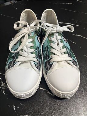 Source Unknown Women's Teal and White Low-Top Athletic Sneakers